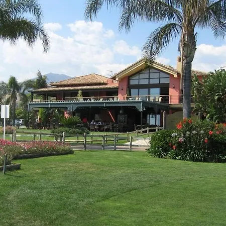 Marbella, Arqueros Golf & Country Club, Sleeps 7 1 Child Apartment